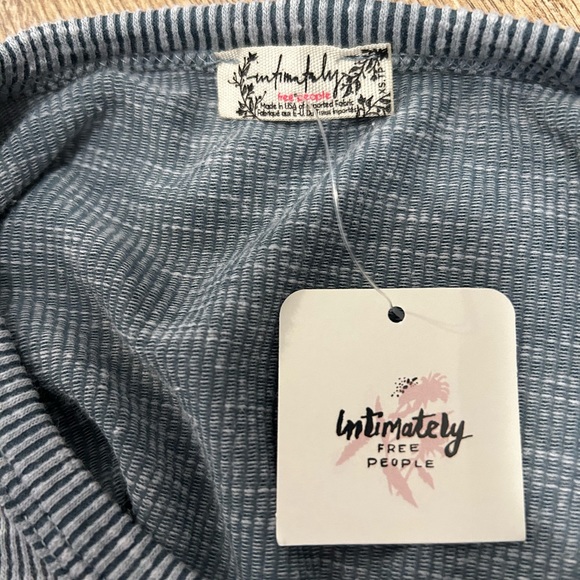 Free People Intimately size XS ribbed long sleeve green top NWT - Picture 6 of 7